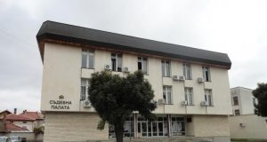 Районната прокуратура в Севлиево разследва причинитеза побоя над учителка в Севлиево