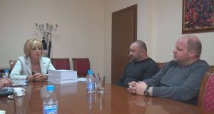 Среща на омбудсмана Мая Манолова с хората от общ.Севлиево