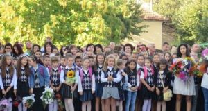 285 първокласници влязоха в класните стаи в община Севлиево