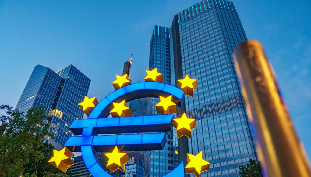 Радев и евродезинформацията: Референдум за еврото или кремълска манипулация?