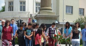 Севлиево отдаде почит на поета-революционер Христо Ботев и загиналите за освобождението и независимостта на България