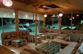 Търси да назначи сервитьор/ка